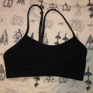 Black lulu lemon sports bra